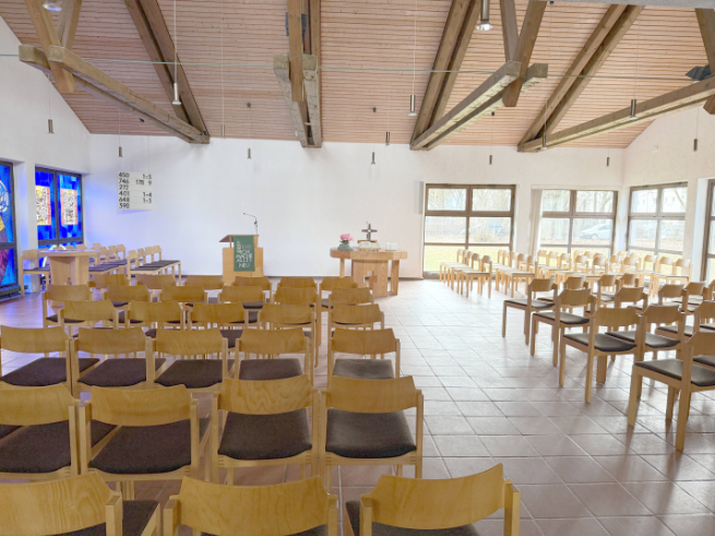 Kirchenraum der Versöhnungskirche