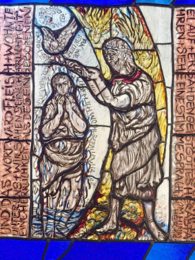 Ausschnitt aus dem Kirchenfenster